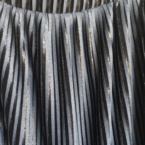 ZARA PLEATED METALLIC SKIRT - Picture 3 of 5